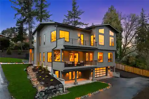 Newly Completed Contemporary Home
