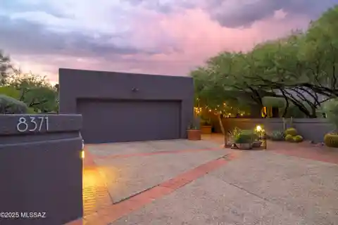 Private Campisano Retreat with Stunning Catalina Views