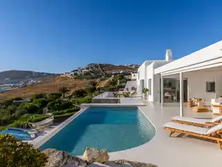 Beachffront Rental Villa with Private Beach