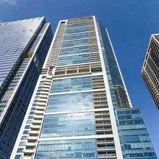 Spacious Light-flooded Corner Unit