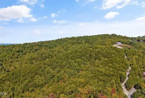 JAW-DROPPING VIEWS FROM THIS EXPANSIVE LAND TRACT
