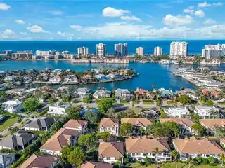 Impressive Three Bedroom Coach Home