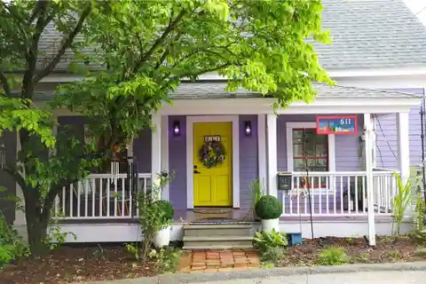 Renovated Bungalow in Cabbagetown