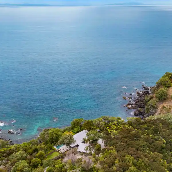 ARCHITECTURAL LUXURY HOME ON EXCLUSIVE TI POINT