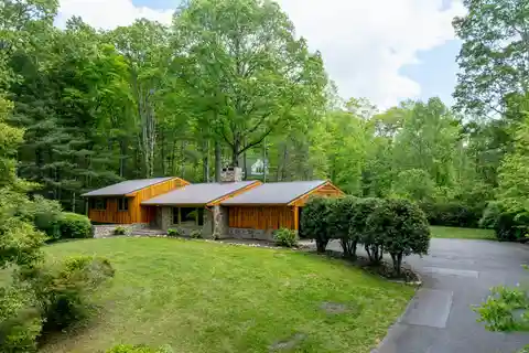 Move-in Ready Gem with Elegant Finishes