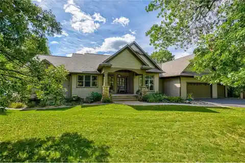 Expansive Living Meets Timeless Craftsmanship