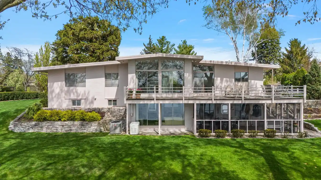 Meticulously Maintained Lakefront Property