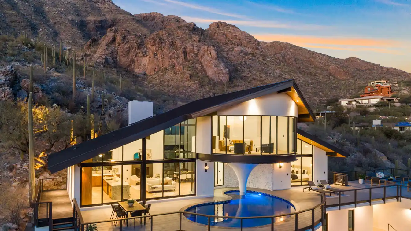 Bespoke Estate with Iconic Design
