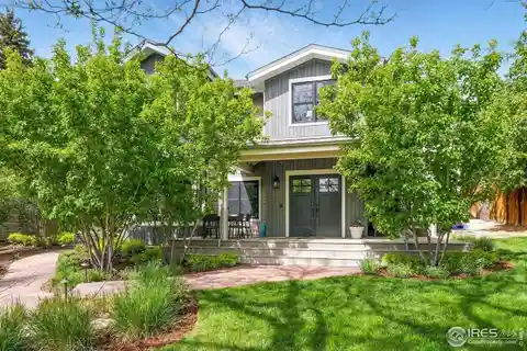 Beautifully Designed Home in Beloved Newlands