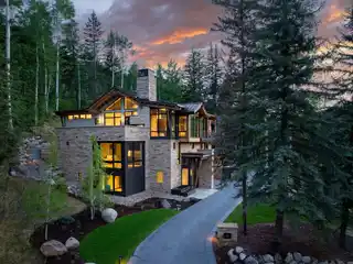 Unmatched Luxury Ski-In Home Opportunity