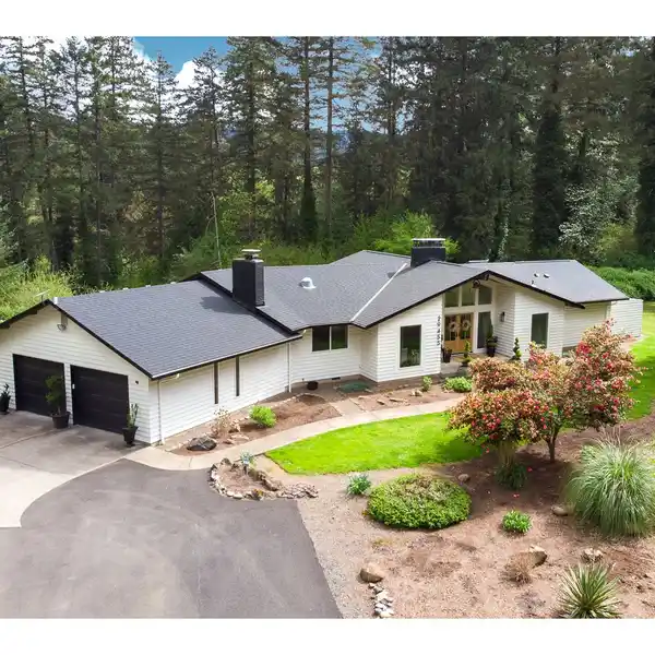 COMPLETELY REMODELED MID-CENTURY STYLE DAY RANCH