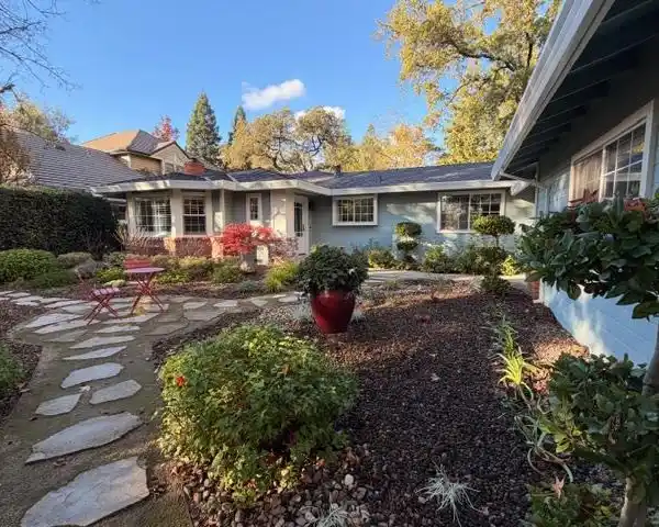 CHARMING HOME WITH ELEGANT CULINARY DESIGN