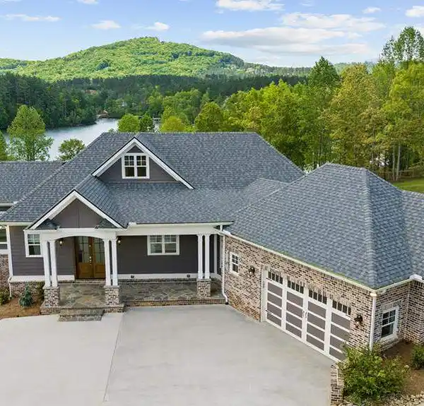 LAKEFRONT LUXURY WITH MOUNTAIN VIEWS