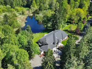 Private Estate on 7.5 Acres with Spring Fed Lake