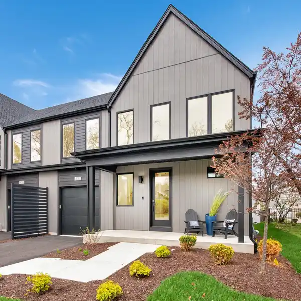 CONTEMPORARY SOPHISTICATION WITH CONVENIENCE