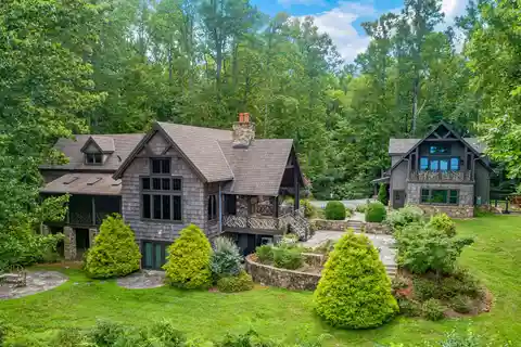 Peaceful 7.27-Acre Estate