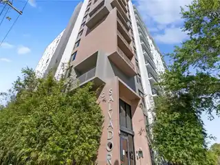 Exclusive Waterfront Penthouse with Panoramic Bay Views