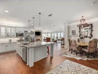 Rare Luxury Home in Villa De Leon