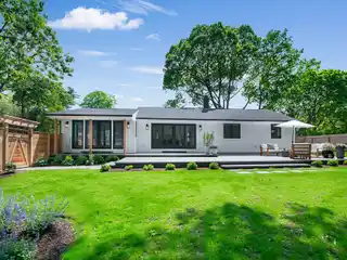 Charming Cottage in a Lovely Setting