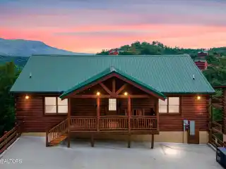 Wears Valley Cabin with Breathtaking Views