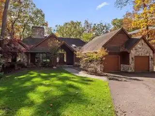 Tranquil Stone and Cedar Ranch with Private Dock