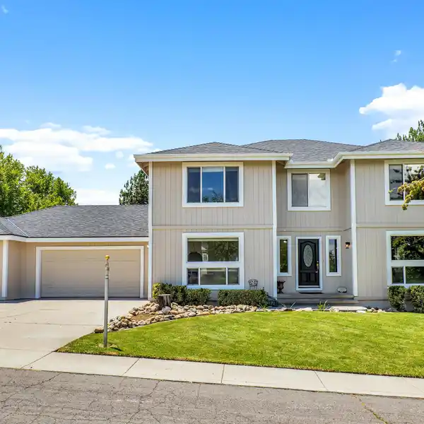 SPACIOUS CENTRAL RENO HOME ON A QUIET CUL-DE-SAC