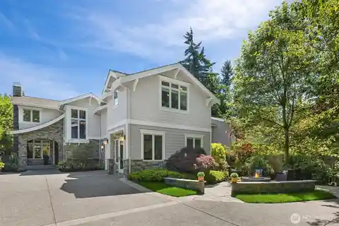 Seamless Blend of Luxury and Serenity