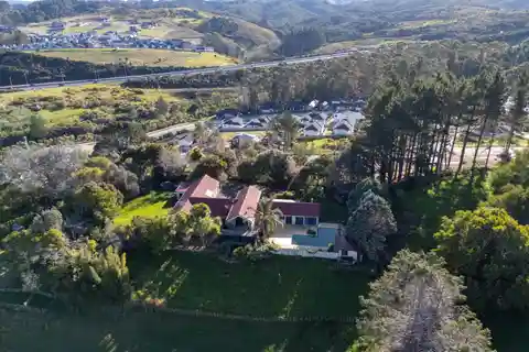 Tranquil Seaside Estate with Development Potential in Orewa Heights