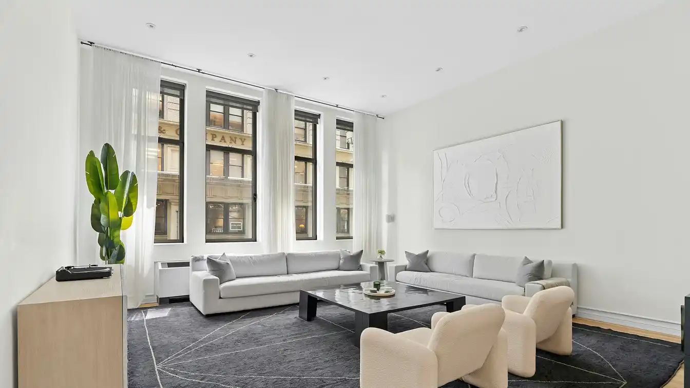 Spectacular Loft with Premier Amenities and Views