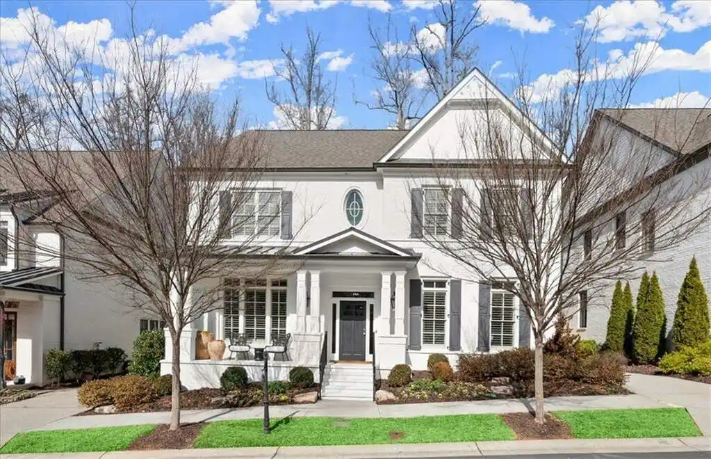 Sophisticated Luxury Home in Chastain East