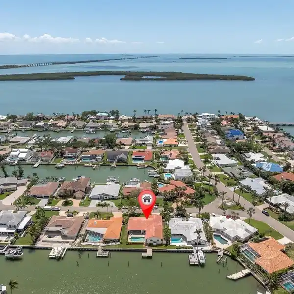 WATERFRONT OPPORTUNITY IN BAYWAY ISLES