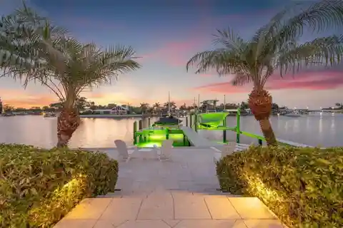 Coastal Waterfront Luxury on Snell Isle