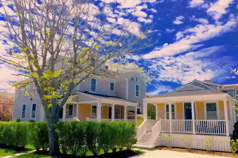 Beautifully Renovated Home Plus Cottage in Brand Point