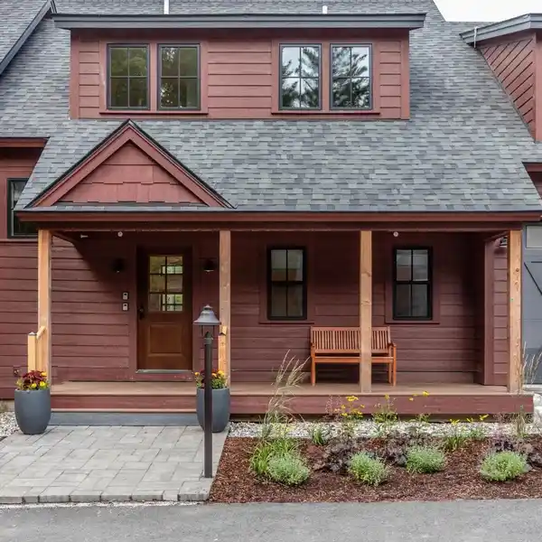 BRAND NEW LUXURY STOWE TOWNHOUSE