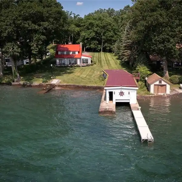 SKANEATELES LAKEFRONT RETREAT