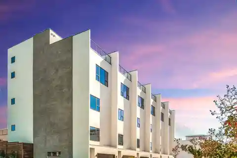 Luxury Corner Townhome with Rooftop Oasis