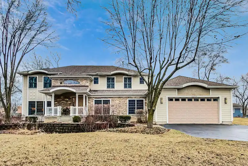 Newer Luxury Home in Desirable District 30