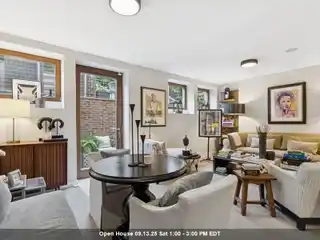 Impeccably Appointed Downtown Duplex with Private Patio
