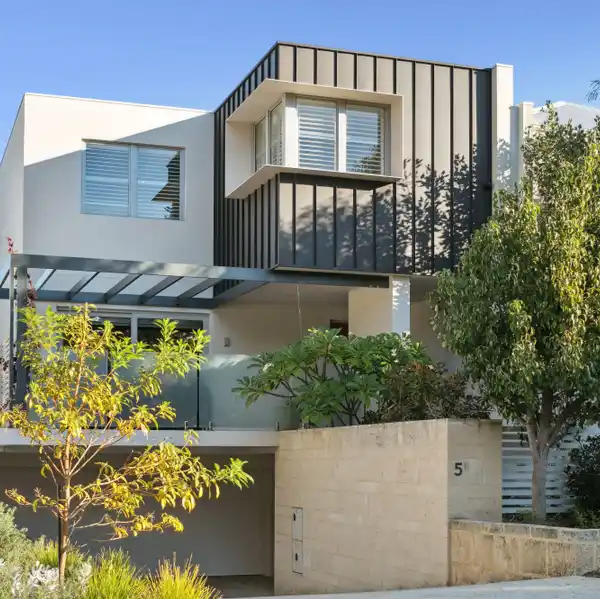 DISTINCTIVE HOME ON AN EXCLUSIVE CUL-DE-SAC