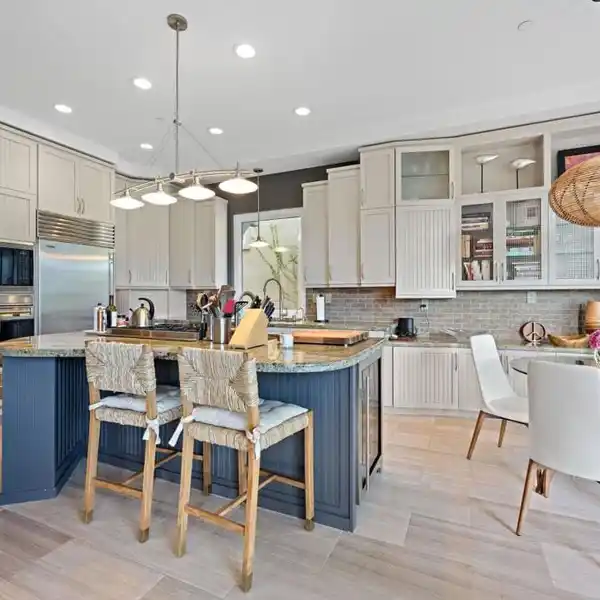 LUXURY WITH COMFORT AND CONVENIENCE