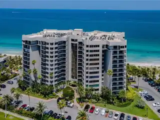 Coastal Elegance in Dan’s Island on Sand Key