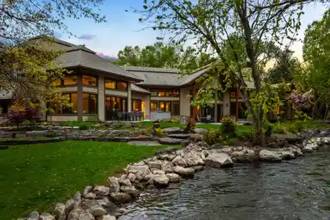 Waterfront Eagle Estate