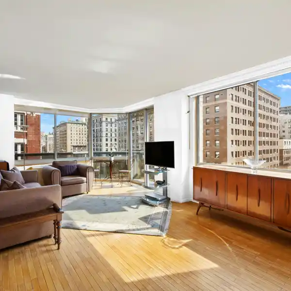 COMFORT AND ELEGANCE IN THE NEW WEST CONDOMINIUM