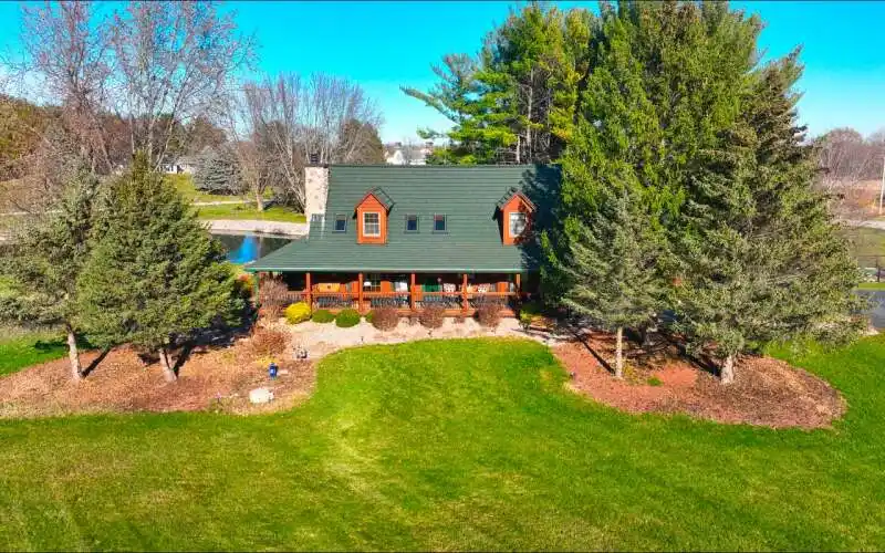 Executive Log Cabin Retreat on Four Acres