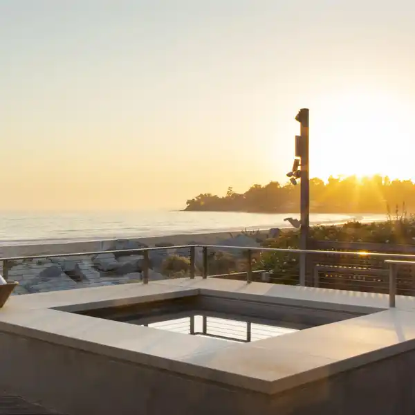 THE ULTIMATE OCEANFRONT ESTATE