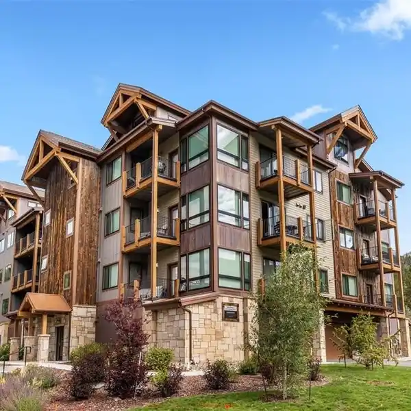 TURNKEY HOME IN COVETED CLEARWATER LOFTS