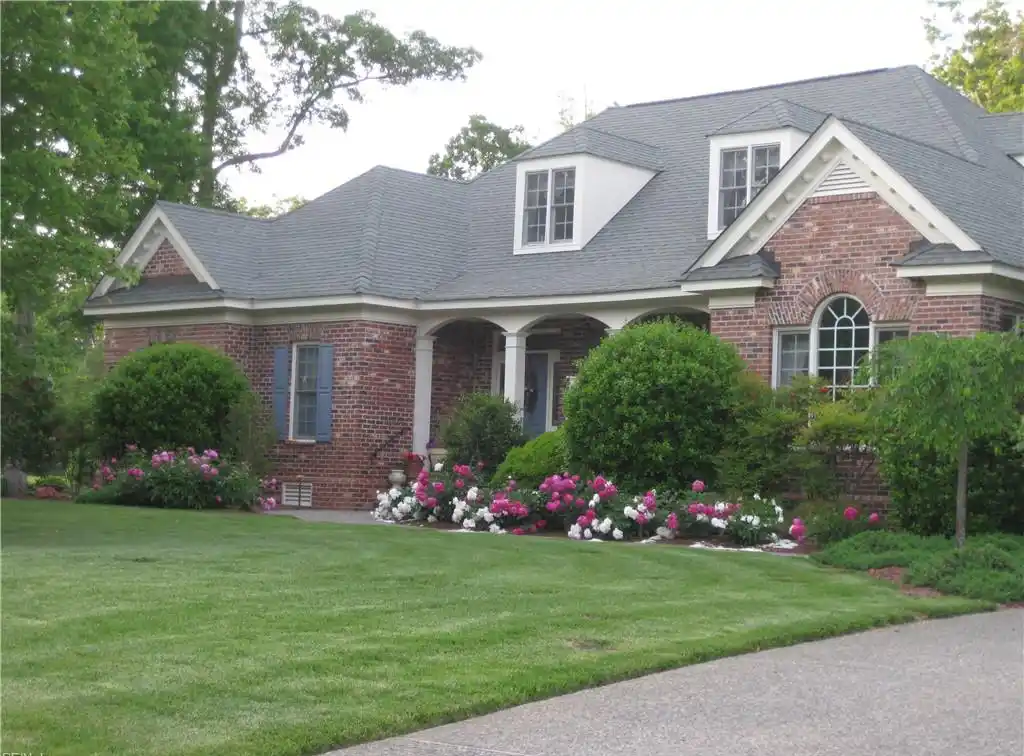 Stately Home in Governor's Land