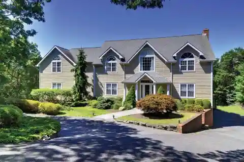 Beautiful Water Mill Home for Rent