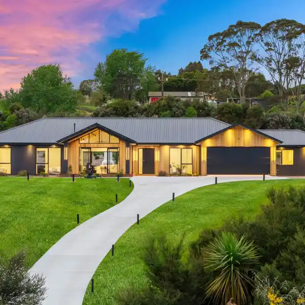 LUXURY COUNTRY RETREAT