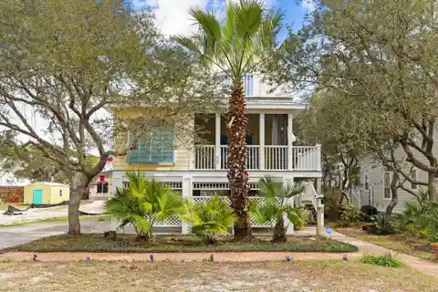 Quintessential Florida Beach Cottage